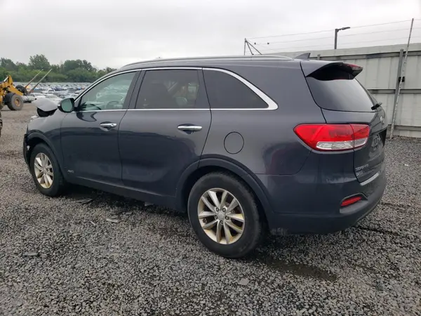 5XYPGDA35GG176752 2016 KIA SORENTO - Image 2