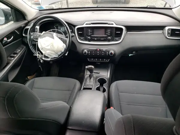 5XYPGDA35GG176752 2016 KIA SORENTO - Image 8
