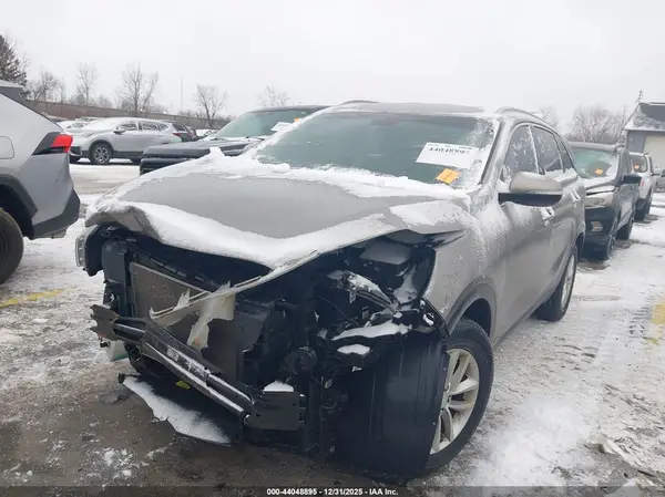 5XYPGDA35GG181482 2016 KIA SORENTO - Image 2