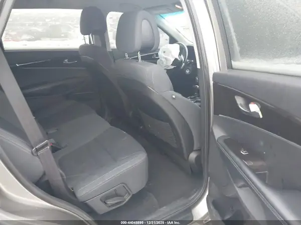 5XYPGDA35GG181482 2016 KIA SORENTO - Image 8