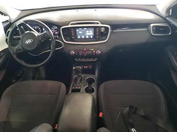 5XYPGDA35HG187610 2017 KIA SORENTO - Image 8