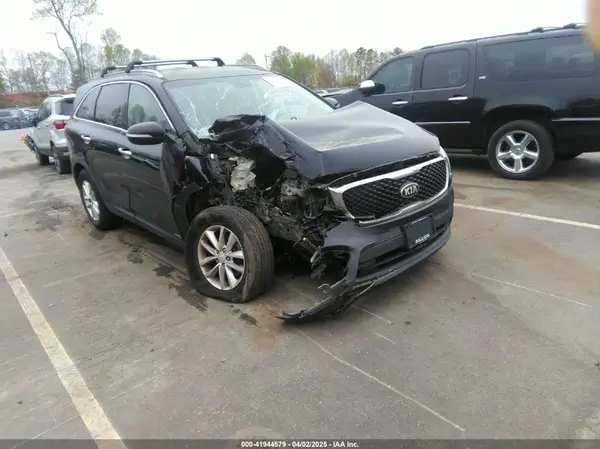 5XYPGDA35HG199546 2017 KIA SORENTO - Image 1