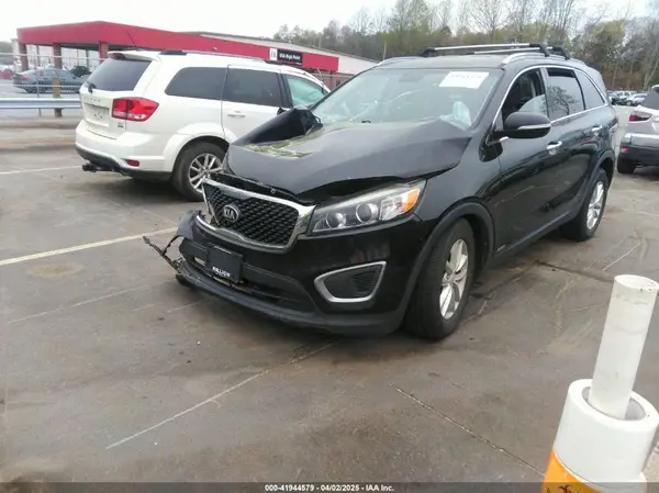 5XYPGDA35HG199546 2017 KIA SORENTO - Image 2