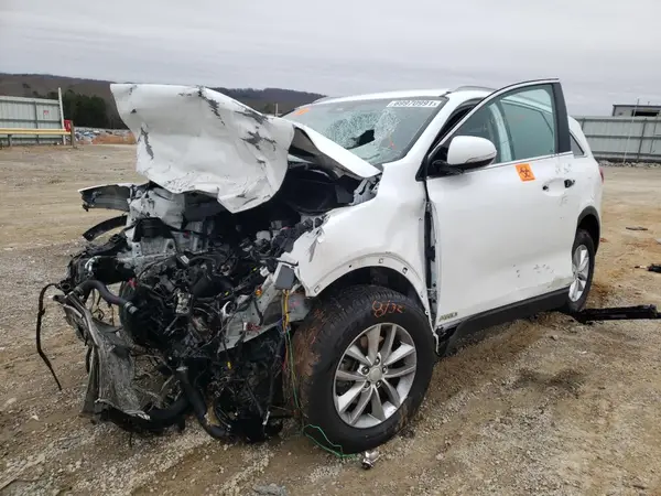 5XYPGDA35HG200002 2017 KIA SORENTO - Image 2