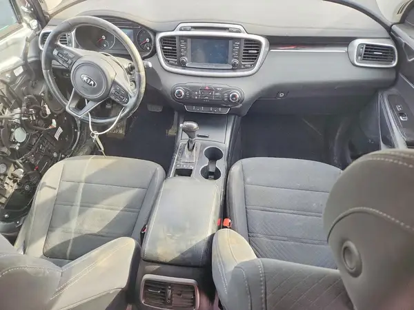5XYPGDA35HG237325 2017 KIA SORENTO - Image 8