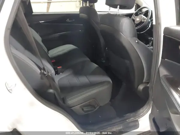 5XYPGDA35HG243965 2017 KIA SORENTO - Image 8
