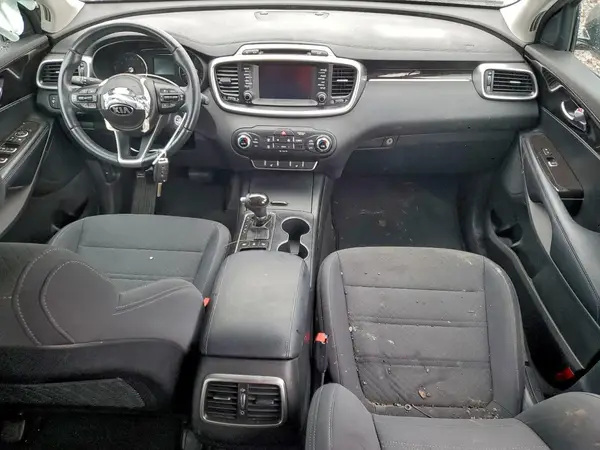 5XYPGDA35HG247515 2017 KIA SORENTO - Image 8