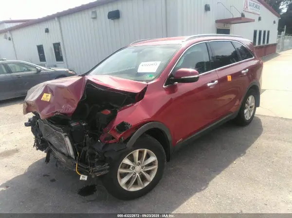 5XYPGDA35HG260037 2017 KIA SORENTO - Image 2
