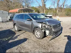 5XYPGDA35HG261026 2017 KIA SORENTO