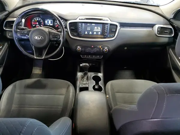 5XYPGDA35HG279610 2017 KIA SORENTO - Image 8