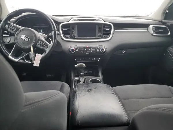 5XYPGDA35HG281048 2017 KIA SORENTO - Image 8