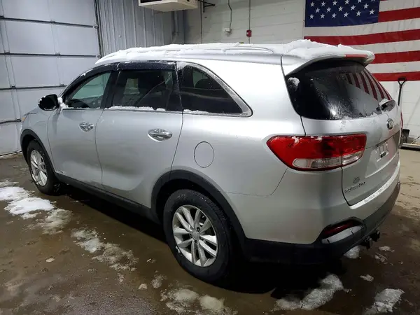 5XYPGDA35HG282264 2017 KIA SORENTO - Image 2