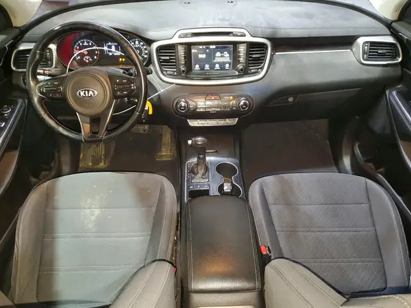 5XYPGDA35HG282264 2017 KIA SORENTO - Image 8