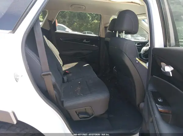 5XYPGDA35HG287111 2017 KIA SORENTO - Image 8