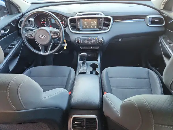 5XYPGDA35HG289456 2017 KIA SORENTO - Image 8