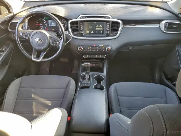 5XYPGDA35HG289862 2017 KIA SORENTO - Image 8