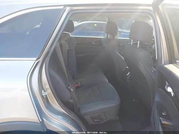 5XYPGDA35HG293846 2017 KIA SORENTO - Image 8