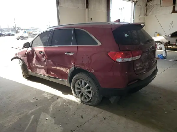 5XYPGDA35HG322875 2017 KIA SORENTO - Image 2