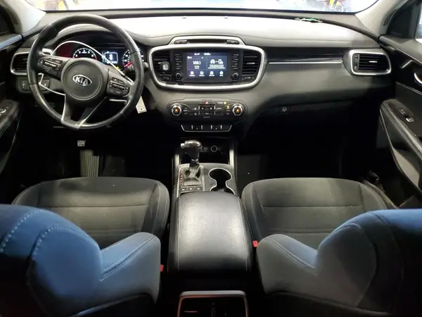 5XYPGDA35HG324190 2017 KIA SORENTO - Image 8