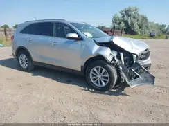 5XYPGDA35HG327932 2017 KIA SORENTO