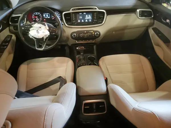 5XYPGDA35HG331060 2017 KIA SORENTO - Image 8