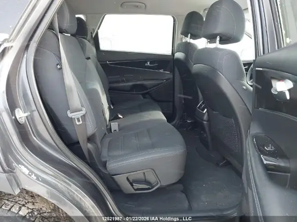 5XYPGDA35HG331348 2017 KIA SORENTO - Image 8