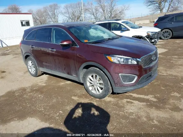 5XYPGDA35HG331690 2017 KIA SORENTO - Image 1