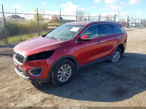 5XYPGDA35HG336680 2017 KIA SORENTO - Image 2