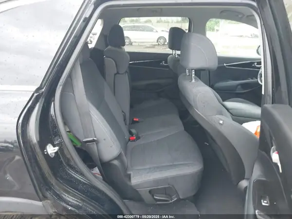 5XYPGDA35JG338645 2018 KIA SORENTO - Image 8