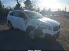 5XYPGDA35JG341562 2018 KIA SORENTO
