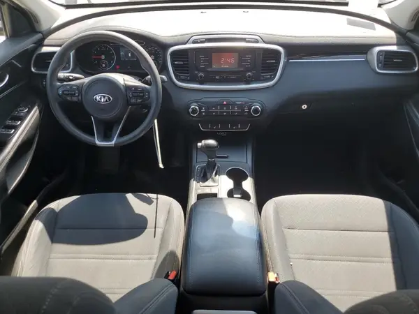 5XYPGDA35JG343778 2018 KIA SORENTO - Image 8