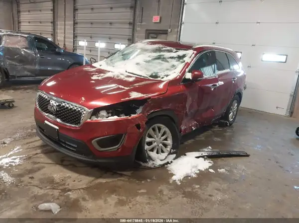 5XYPGDA35JG344994 2018 KIA SORENTO - Image 2
