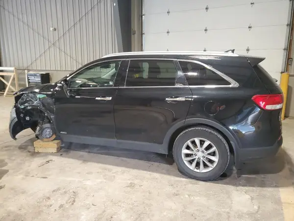 5XYPGDA35JG348267 2018 KIA SORENTO - Image 2