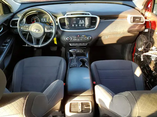 5XYPGDA35JG351735 2018 KIA SORENTO - Image 8