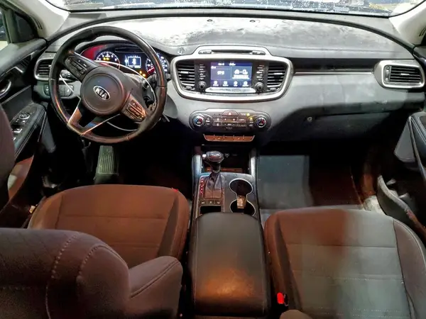 5XYPGDA35JG351752 2018 KIA SORENTO - Image 8
