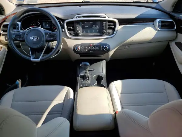 5XYPGDA35JG352111 2018 KIA SORENTO - Image 8