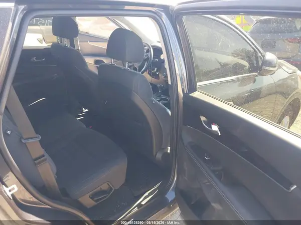 5XYPGDA35JG361584 2018 KIA SORENTO - Image 8