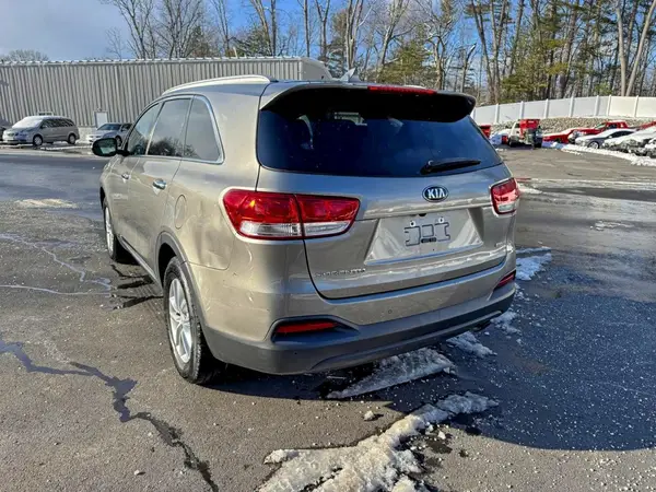 5XYPGDA35JG376196 2018 KIA SORENTO - Image 2