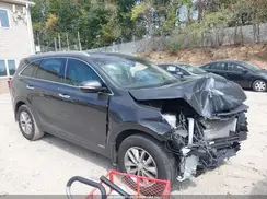 5XYPGDA35JG377140 2018 KIA SORENTO