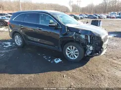 5XYPGDA35JG404725 2018 KIA SORENTO