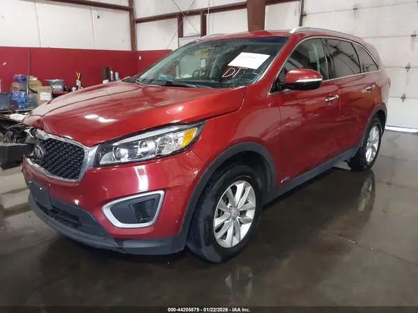5XYPGDA35JG416602 2018 KIA SORENTO - Image 2