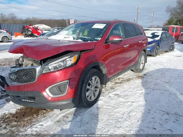 5XYPGDA35JG416616 2018 KIA SORENTO - Image 2