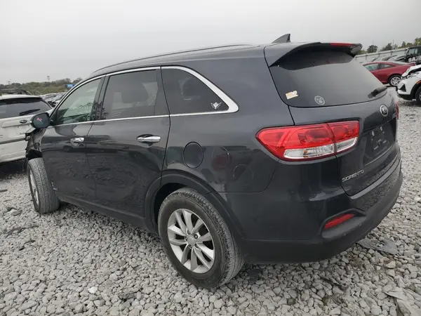 5XYPGDA35JG423744 2018 KIA SORENTO - Image 2