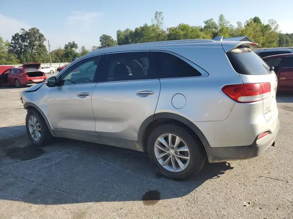 5XYPGDA35JG430547 2018 KIA SORENTO - Image 2