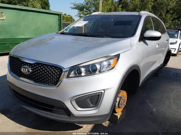 5XYPGDA35JG432265 2018 KIA SORENTO - Image 2