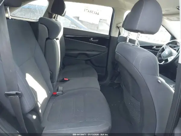 5XYPGDA35KG432977 2019 KIA SORENTO - Image 8