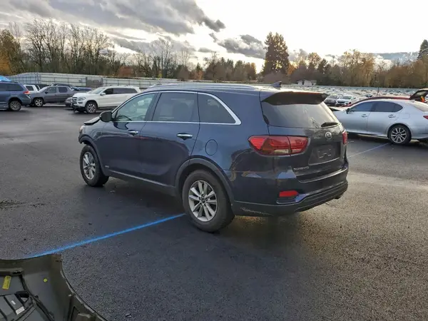 5XYPGDA35KG433823 2019 KIA SORENTO - Image 2