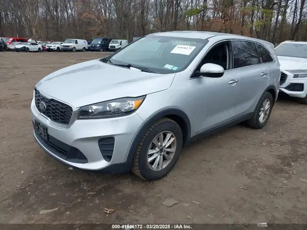 5XYPGDA35KG434373 2019 KIA SORENTO - Image 2