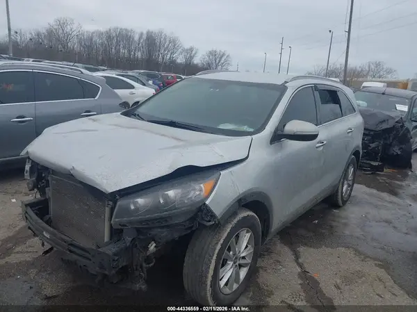 5XYPGDA35KG435362 2019 KIA SORENTO - Image 2