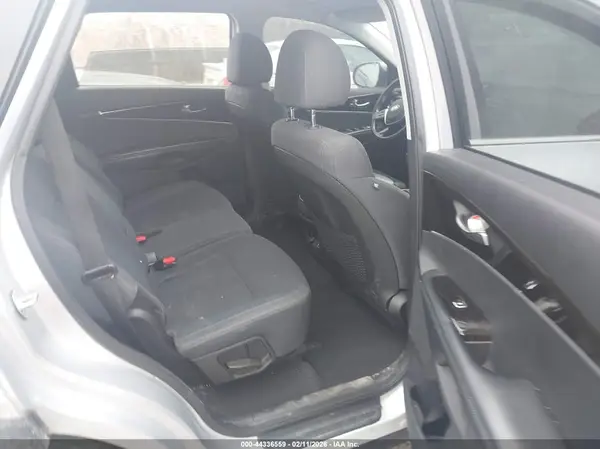 5XYPGDA35KG435362 2019 KIA SORENTO - Image 8